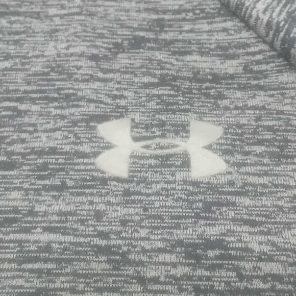 COPY - Under Armour heatgear hoodie (S) - Picture 3 of 5